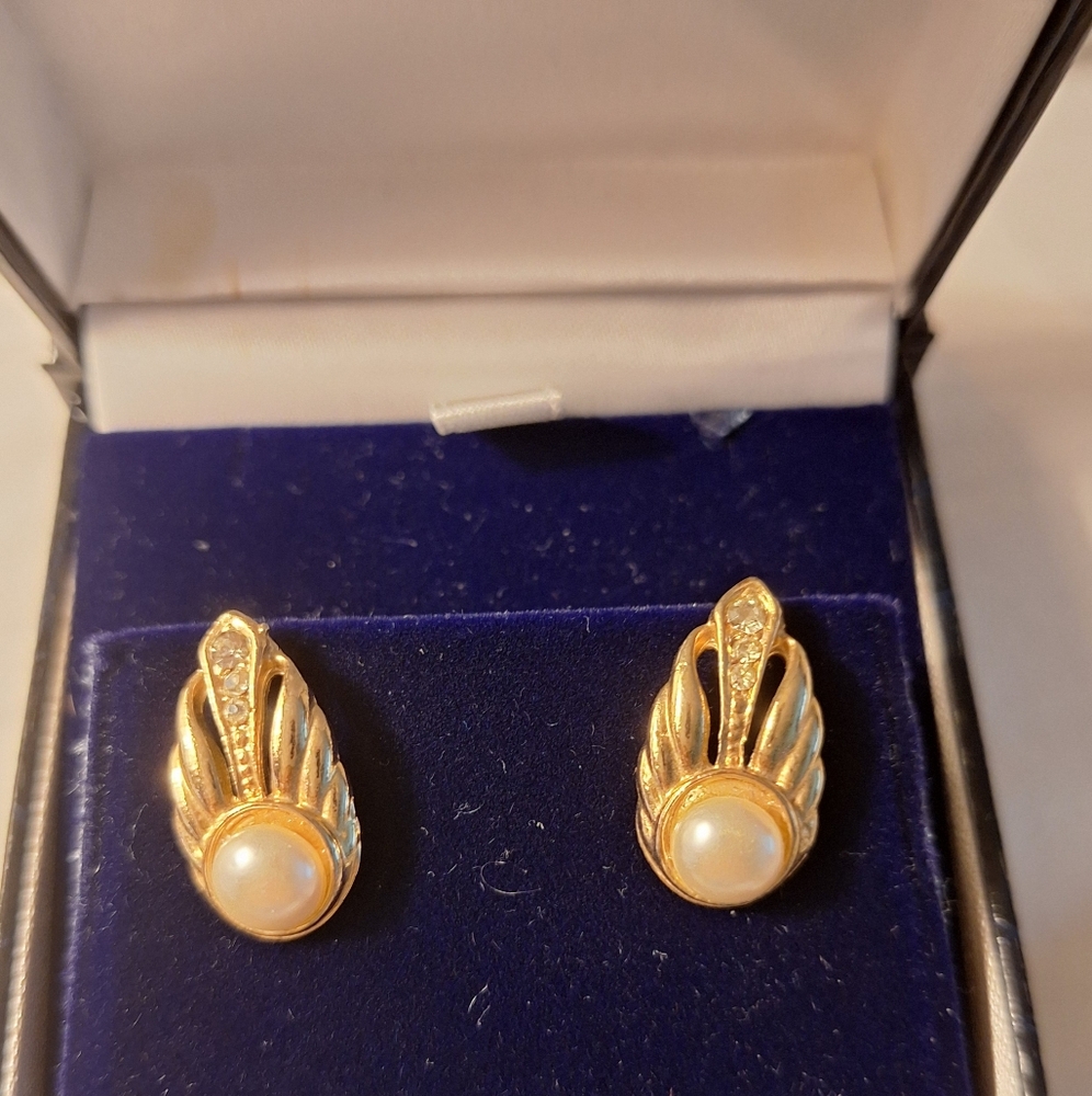 Vintage Faberge Faux Pearl‎ Earrings